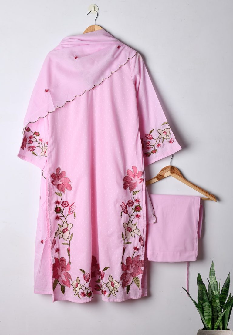 cotton three – peice suite